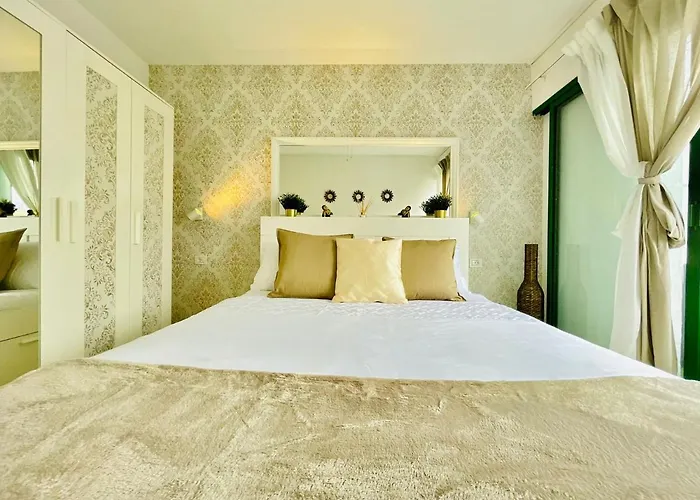 The Malibu Holiday Club Suite - Puerto Rico